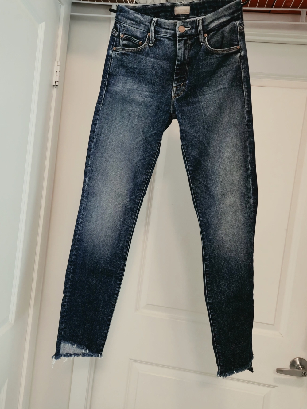 MOTHER THE LOOKER ANCLE STEP FRAY Dark Blue High-Rise Ankle  Jeans 24